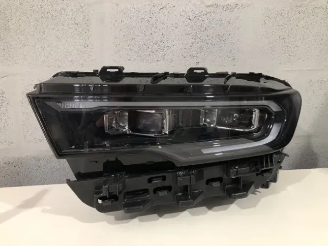 Farol Esquerdo Dodge Ram Rampage 2023 A 2024 