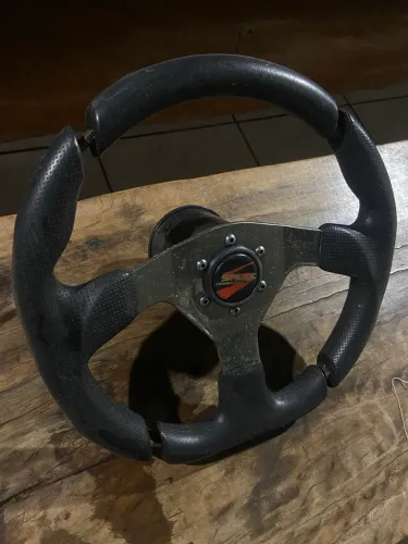 VOLANTE ESPORTIVO SNUTT