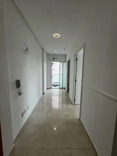 VITTA OFFICE - Bacelar Imóveis aluga sala comercial, 39m², no Marco, av. Rômulo Maiorana
