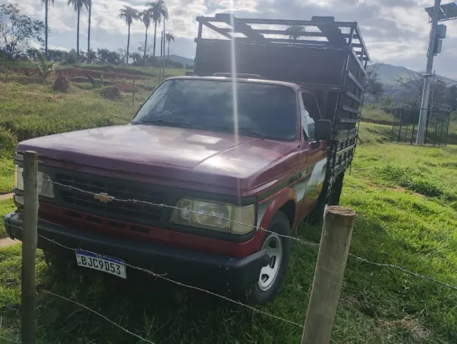 Chevrolet D-20 S / Luxe 3.9/4.0 Diesel 1991