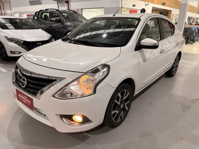 Nissan Versa Unique 1.6 16V Flexstart 4P Aut. 2017