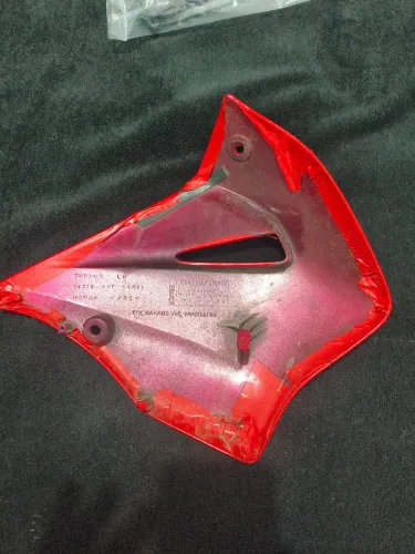 Paralama dianteiro e abas de tanque da CBX Twister 2003 original Honda
