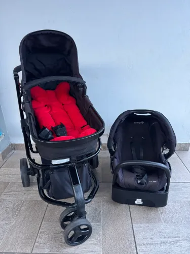 Carrinho + bebê conforto + base Safety Mobi 1st