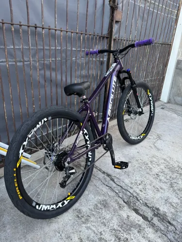 Bicicleta Absolute Nero 5 Aro 29 Shimano mt 200 cubo pro 7