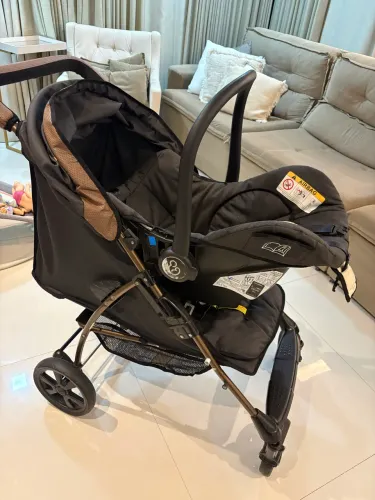 Vendo kit de carrinho + bebê conforto Galzerano
