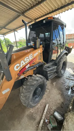 Retroescavadeira 580N 2021
