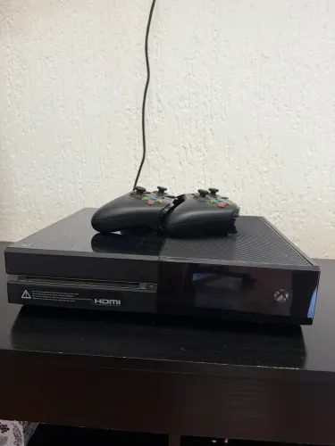 Console XBOX ONE 500GB + 2 Controles Wireless + 15 Jogos Originais