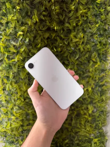 iPhone 16e 128GB, 2 meses de uso bateria 100%