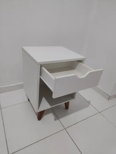 Mesinha de canto Tok & Stok usado