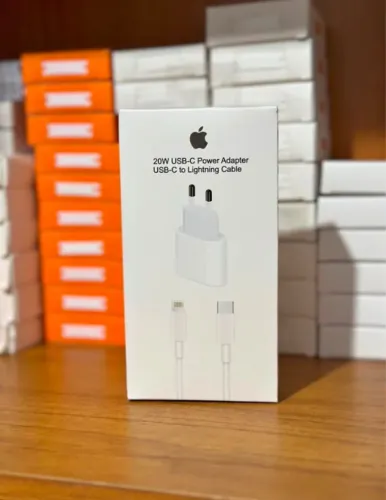 Carregador de IPhone 25W + cabo Lightning (PROMOÇÃO ESPECIAL)