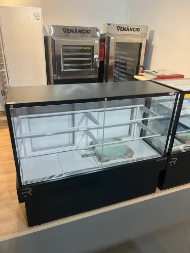 Vitrine refrigerada / Refrimate / 1,45m / pronta entrega