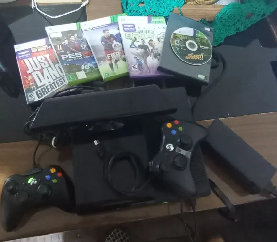 XBOX 360 C/KINECT