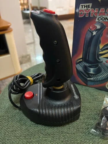 Dynacom Dynastick Controle para Atari 2600 (Novo na Caixa)