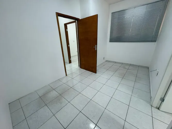 Sala comercial para locação no Mirante Center - Bauru/SP. 54m², 3 salas, lavabo, copa e re