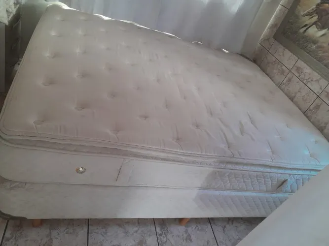 Cama Queen