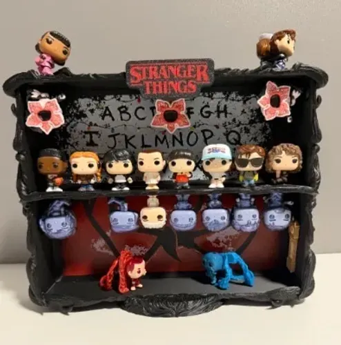 Expositor Stranger Things padrão (@p3d.blumenau)