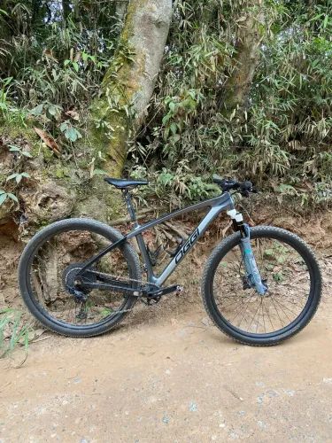 Oggi Agile Pro Carbono - Tamanho 17