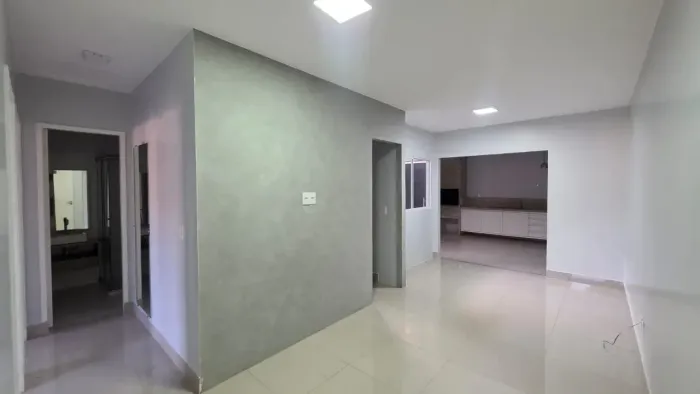 Casa locação Condomínio Esmeralda ampliada em Várzea Grande