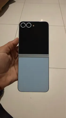 Vendo Z flip 6 muito novo