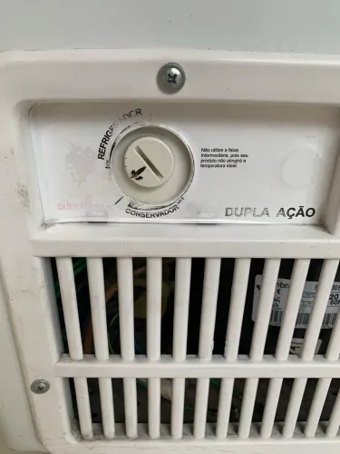 Freezer Fricon horizontal 503 LTS/220 volts