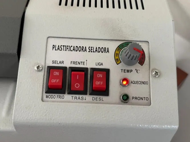 Plastificadora e poliseladora