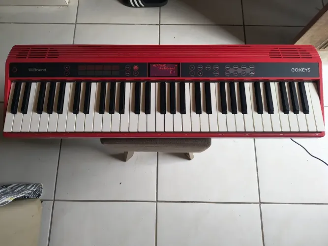 Teclado semi novo usado só pra estudos em casa