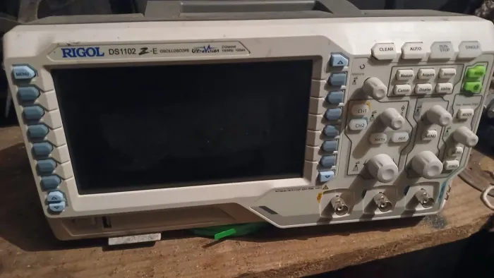Novo - Osciloscópio Digital Rigol 100mhz 2 Canais Ds1102z-e Novo!