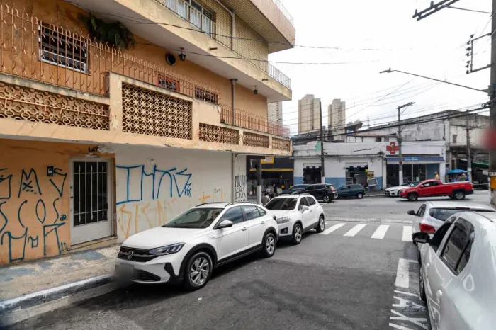 Casa comercial na Rua Pedregulho, 147 - 000 140 m²