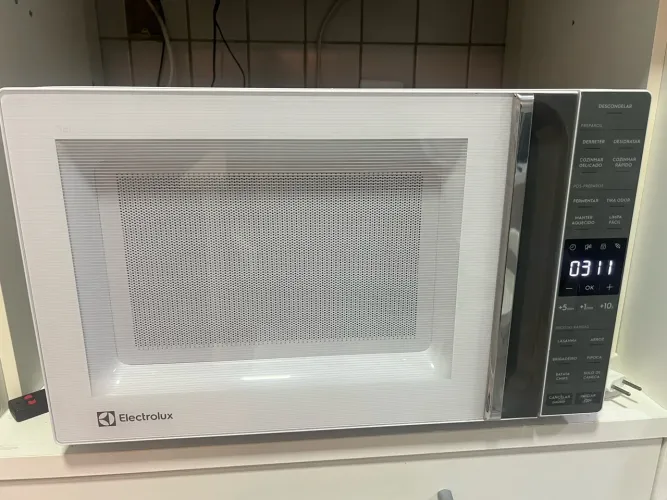 Vendo microondas seminovo