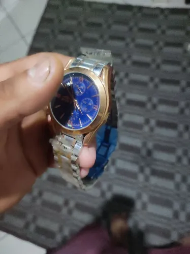 Relógio lige semi novo, sem bateria