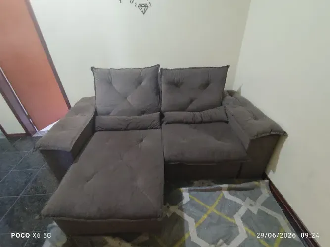 Sofá marrom 2 lugares retratil