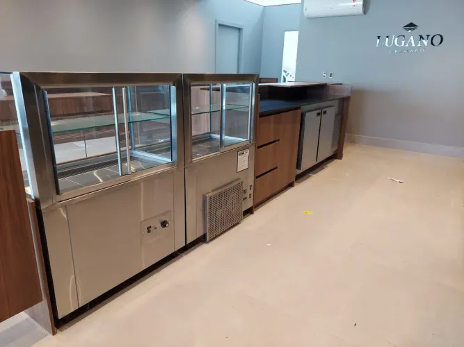 Vitrine expositora refrigerada