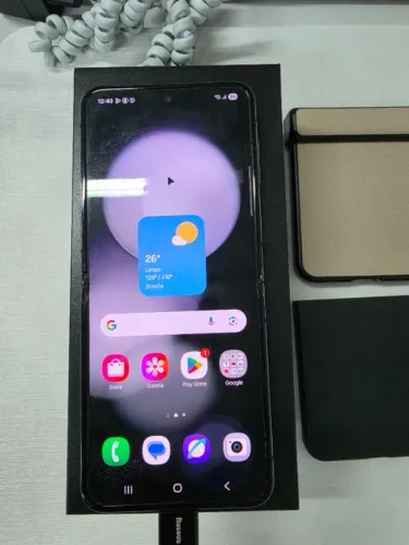 Samsung Galaxy ZFlip 5, 512GB, Desbloqueado, Touch da tela interna parou.