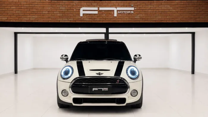 Mini Cooper 2.0 16V Twinpower Gasolina S 4P Steptronic 2017