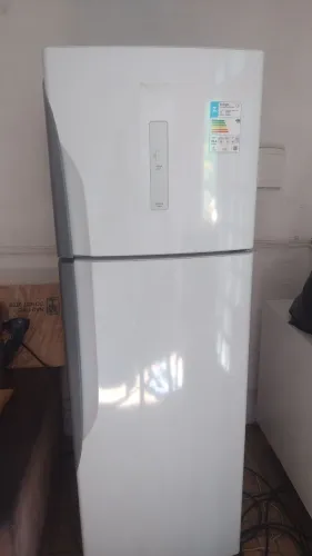 Geladeira Panasonic 387 litros  0 nunca foi usada .