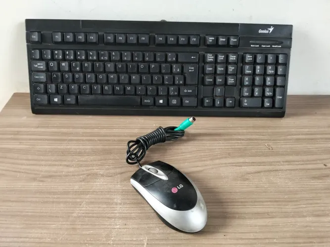 TECLADO E MOUSE EXCELENTE POR 30 REAIS DESAPEGO PARTICULAR