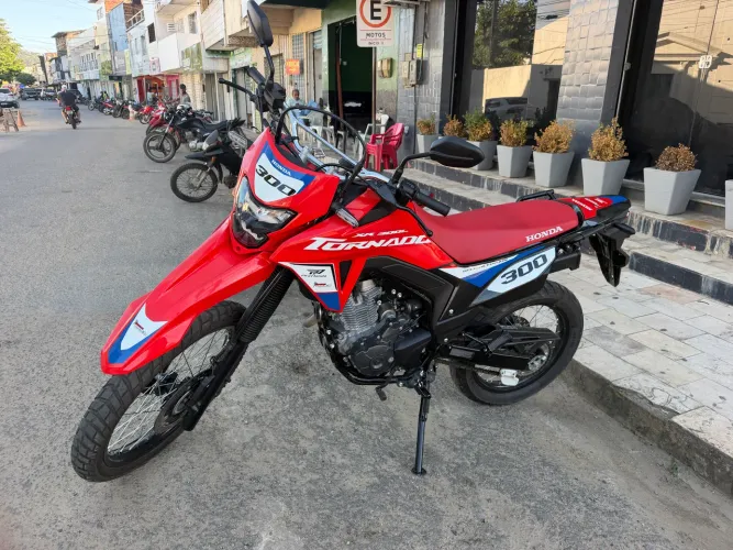 TORNADO XR 300L - Edição Limitada