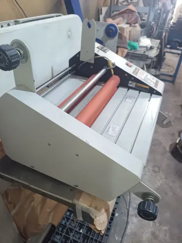 Laminadora gráfica para papel