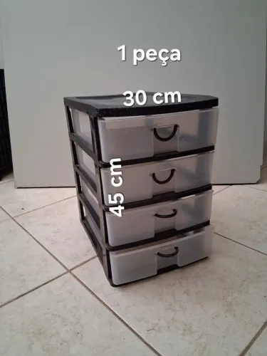 02 Gaveteiros de plástico