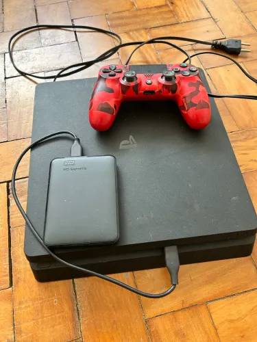 PlayStation 4 Slim 500gb + HD externo de 1TB