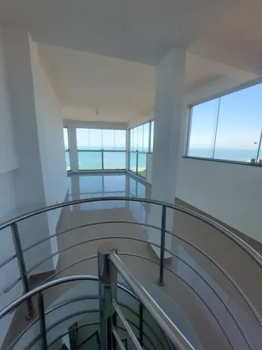 Vendo Coberotura no Alto da Glória com 4 qts sendo 3 suítes Macaé