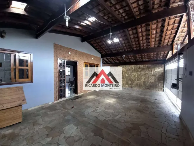 Casa com 4 dormitórios à venda, 210 m² por R$ 650.000,00 - Parque das Nações - Pindamonhan