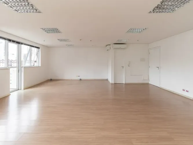 Imóvel para venda tem 82 metros quadrados em Vila Andrade - São Paulo - SP