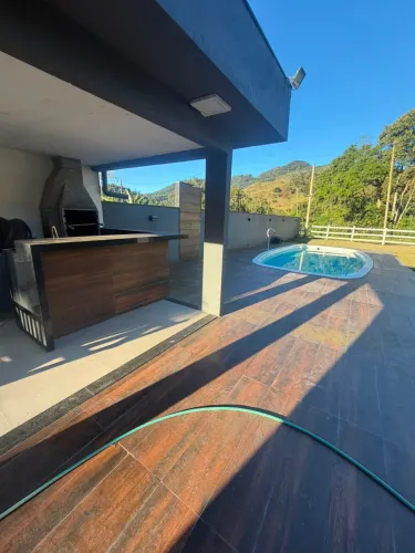 Rancho em lidice (próximo à cacheira sebastião marinho)