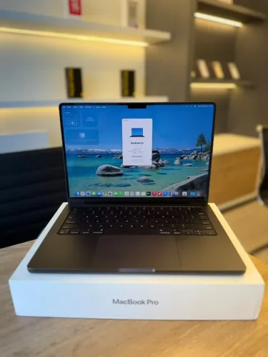 Macbook Pro M4 512GB SSD 16GB RAM Seminovo com Garantia - Loja Fisica