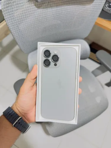 iPhone 16 Pro Max 97% Bateria - Sem marcas de uso