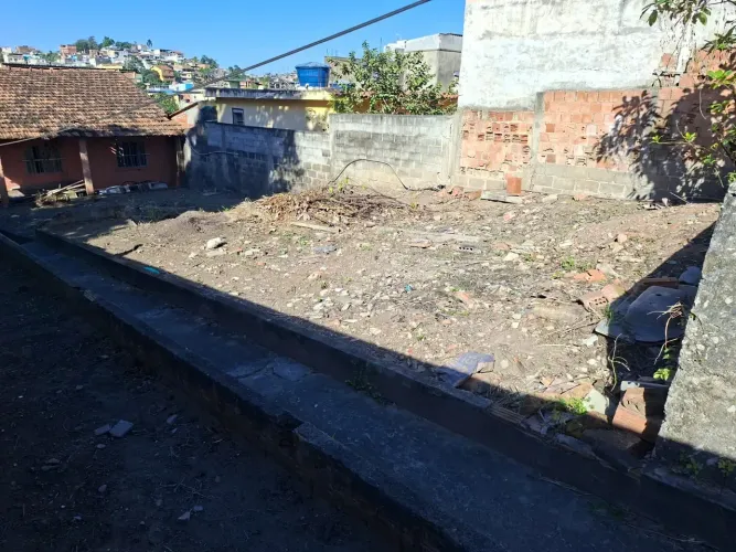 Imóvel para venda tem 638 metros quadrados em Centro - Nilópolis - RJ