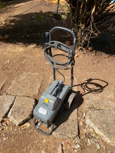 Lavadora pressão Karcher 585 (com defeito)