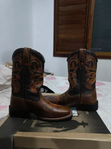 Botas Country tamanho 39