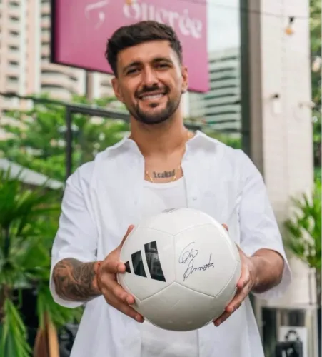 Bola autografada Arrascaeta oficial
